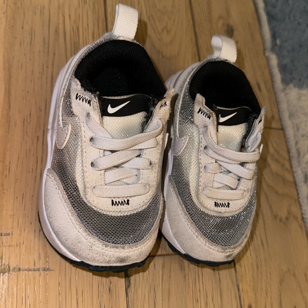 Nike waffle one